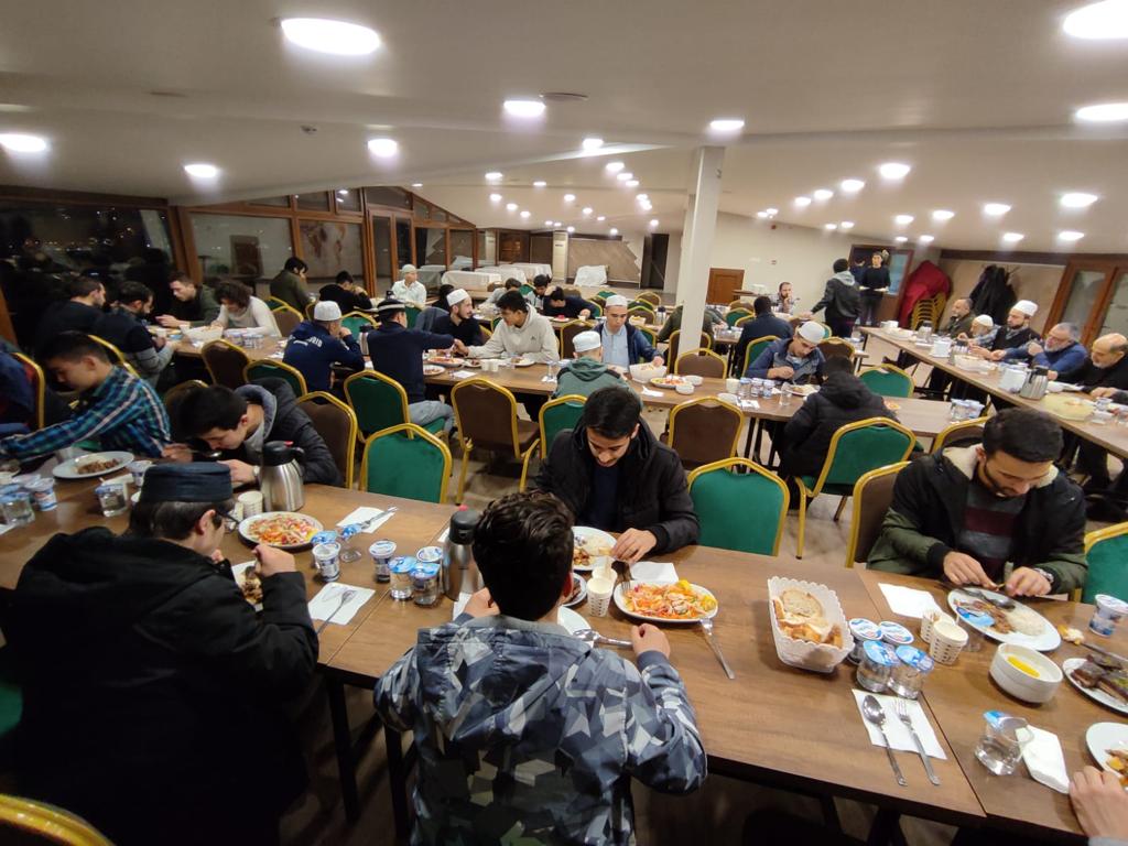 Yönetim Kurulumuzun hafızlarımızla Akşam Yemeği