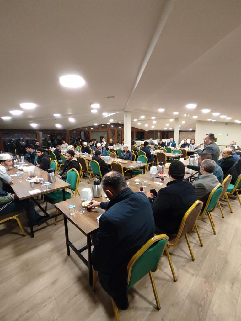 Yönetim Kurulumuzun hafızlarımızla Akşam Yemeği 5