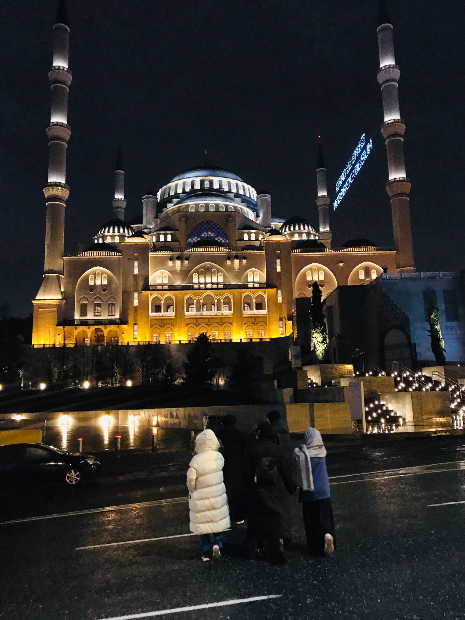 Kısıklı Kız Konukevi Büyük Çamlıca Camii Regaip Kandili programı