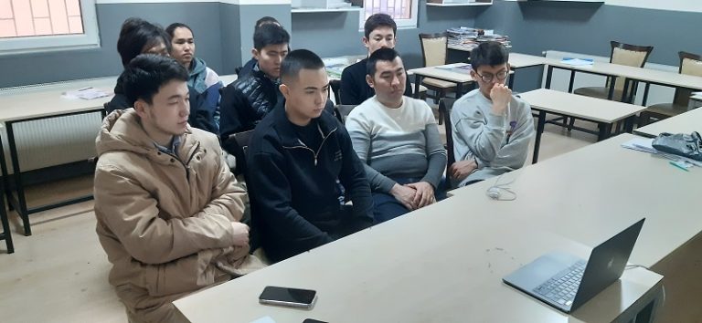 Kartal Yurdumuzda Üniversiteli Kazak Öğrencilerin Kampı 14