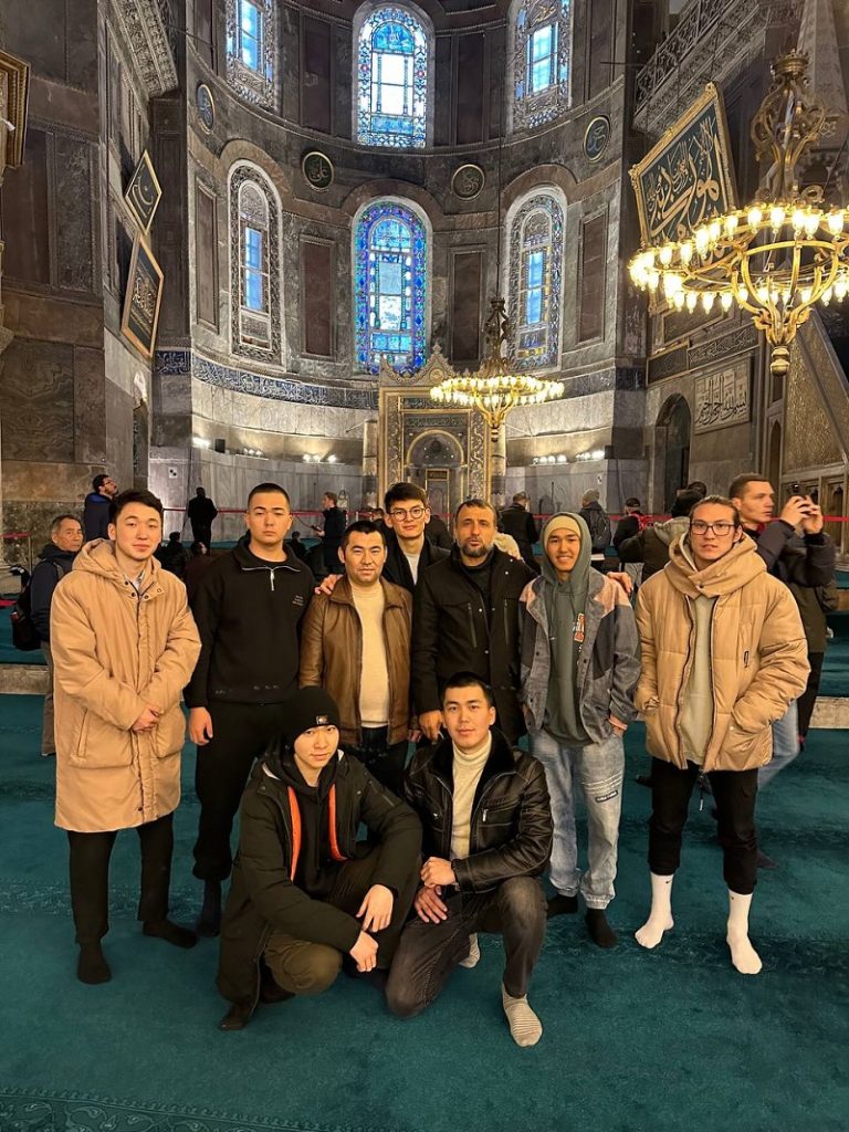 Kartal Yurdumuzda Üniversiteli Kazak Öğrencilerin Kampı 8