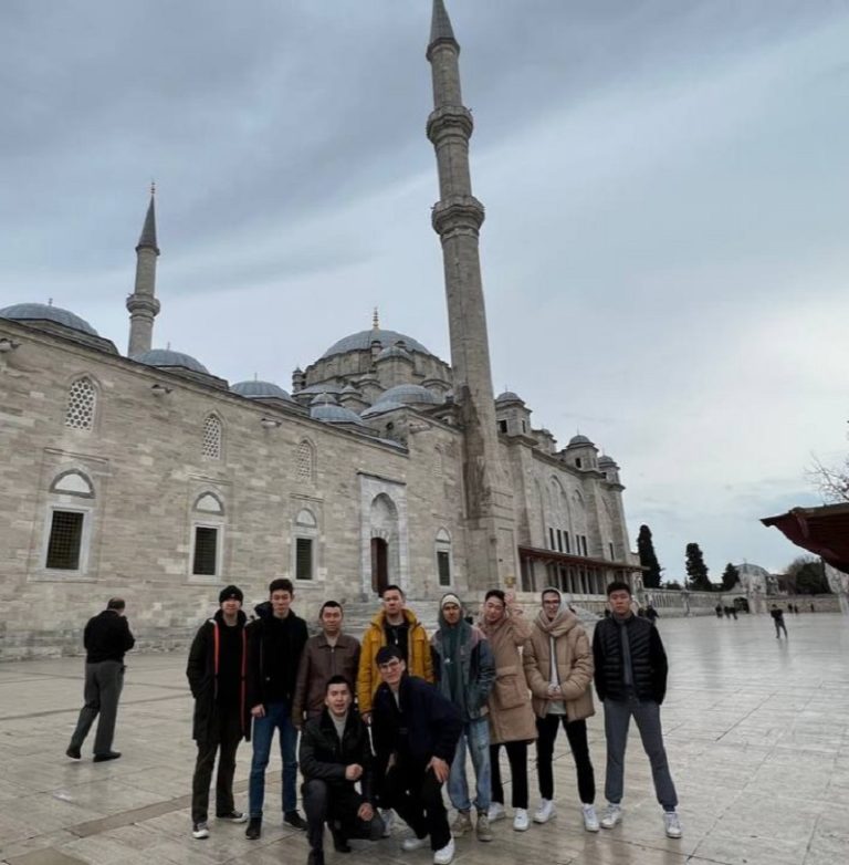 Kartal Yurdumuzda Üniversiteli Kazak Öğrencilerin Kampı 6