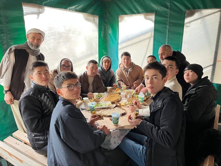 Kartal Yurdumuzda Üniversiteli Kazak Öğrencilerin Kampı 2