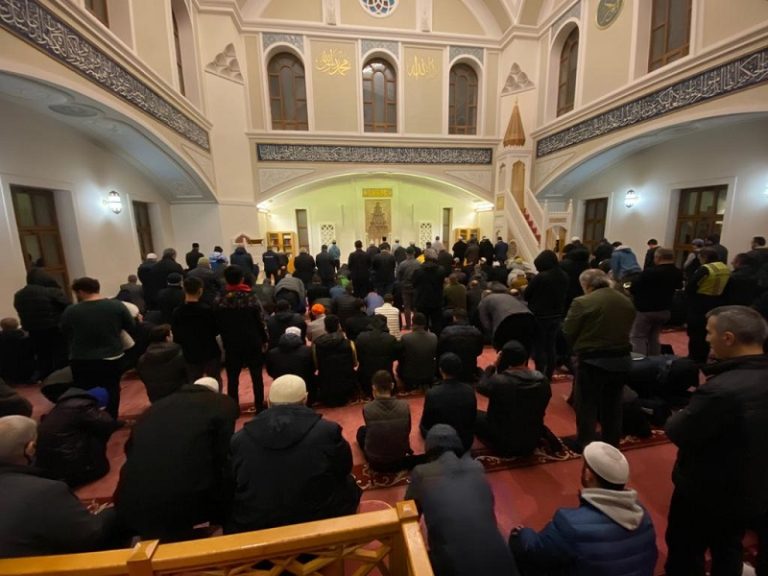 Cennet Cami Berat Kandili Programı 7