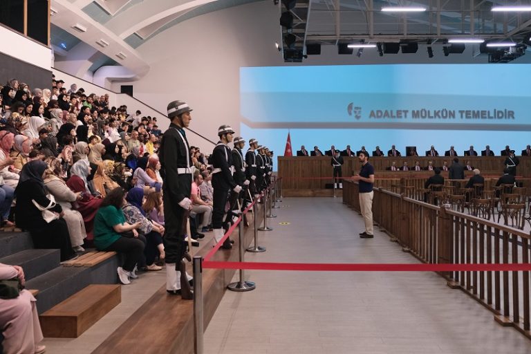 Öğrencilerimize Demokrasi ve Özgürlükler Adası ( Yassıada ) Gezisi Düzenlendi 16