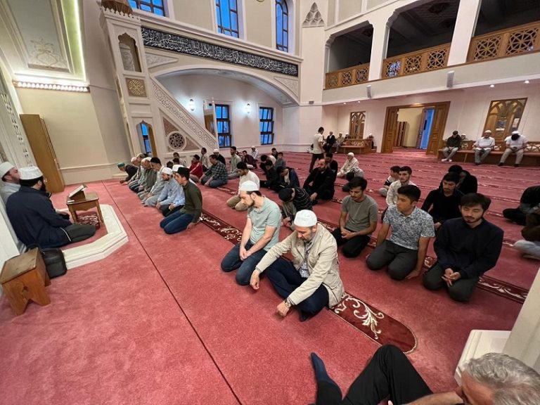 Cennet Cami Sabah Namazı Buluşmaları