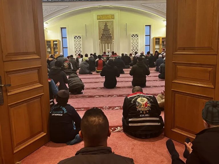 Cennet Cami Sabah Namazı Buluşması 4